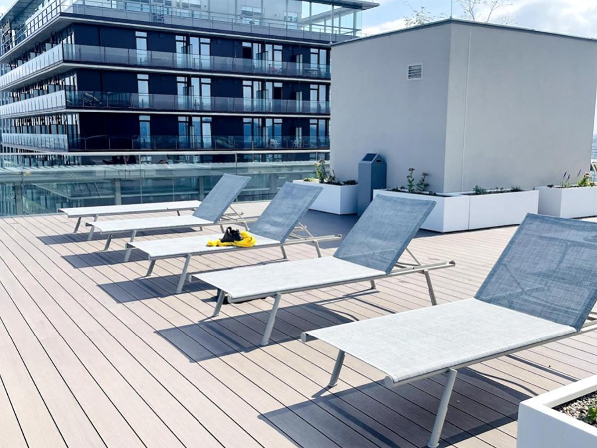 Sunrise Above Sky With Rooftop Pool Виена Екстериор снимка